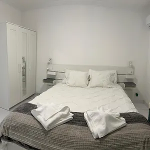 https://villa-linda-17b.in-canary-islands.com